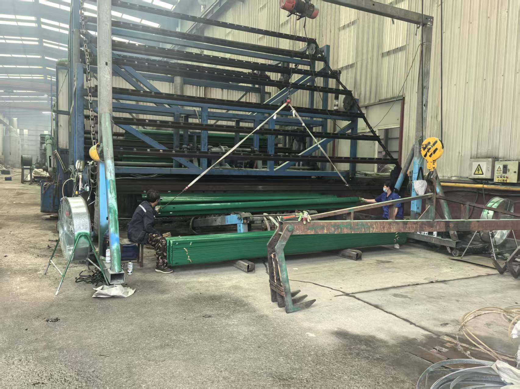 南宁市热镀锌波形护栏环氧锌基波形护栏 - 价格